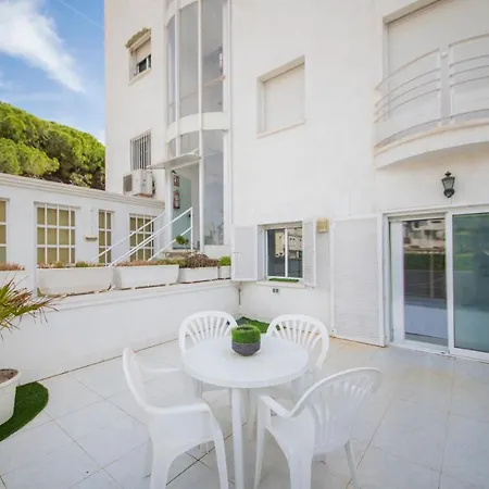 R126 Beachfront Sant Salvador *