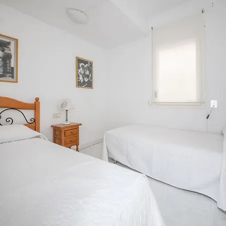 Apartment R126 Beachfront Sant Salvador