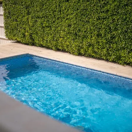 Apartment R126 Beachfront Sant Salvador *