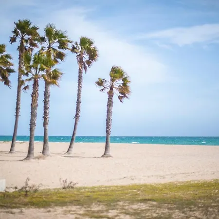 R126 Beachfront Sant Salvador Apartment *