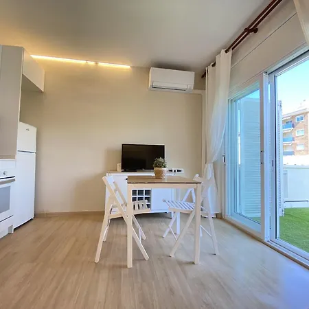 Apartment R126 Beachfront Sant Salvador *
