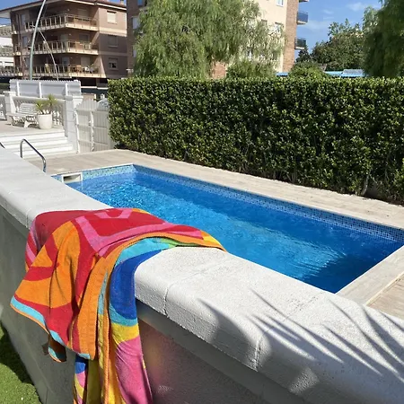 R126 Beachfront Sant Salvador *