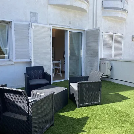 R126 Beachfront Sant Salvador Apartment Coma-ruga